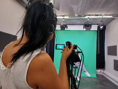L’ICE-SAID actualitza l’equip de la sala de gravació per produir vídeos docents amb més qualitat